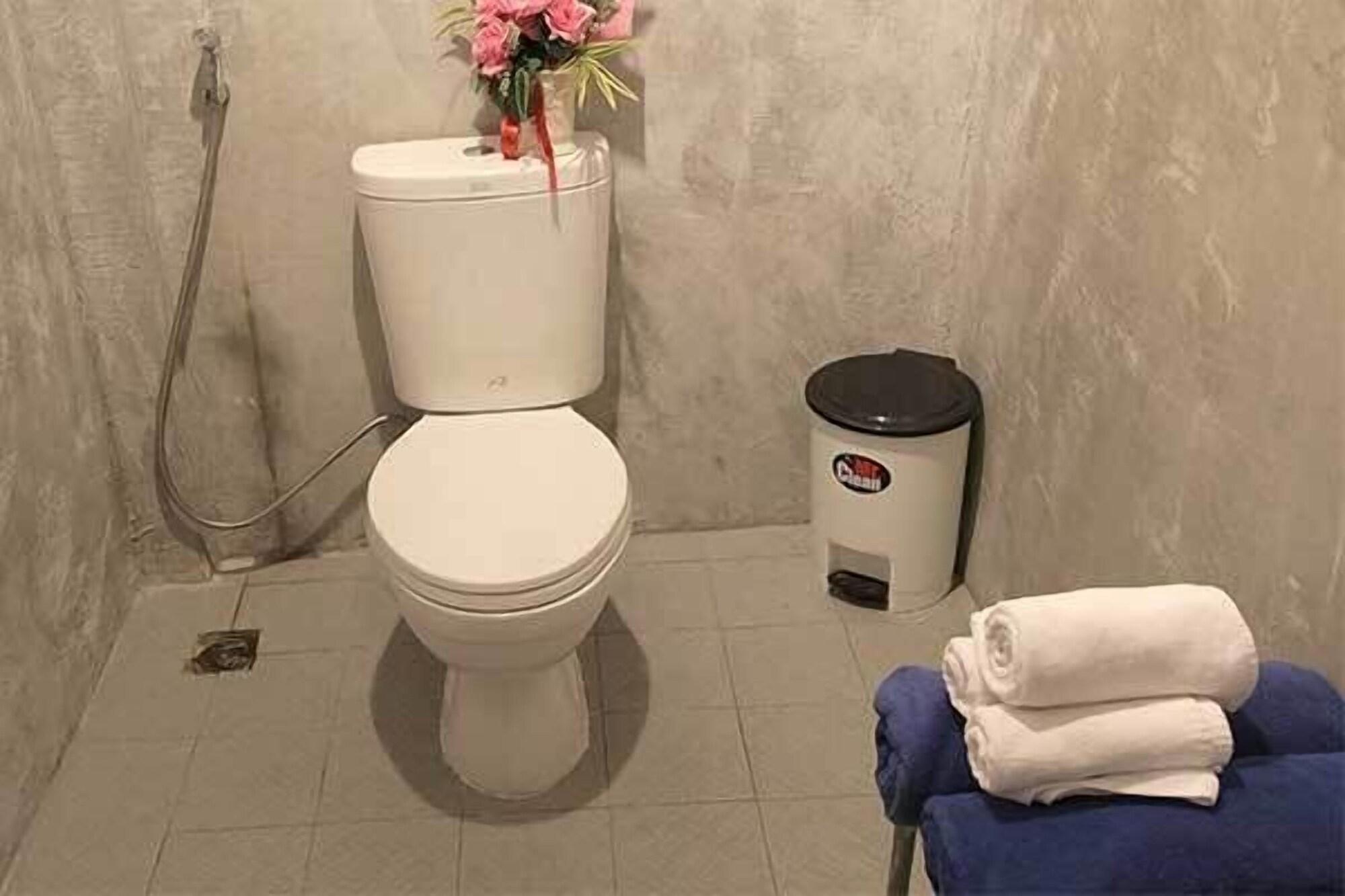 Green Mango Guesthouse Patong Екстериор снимка
