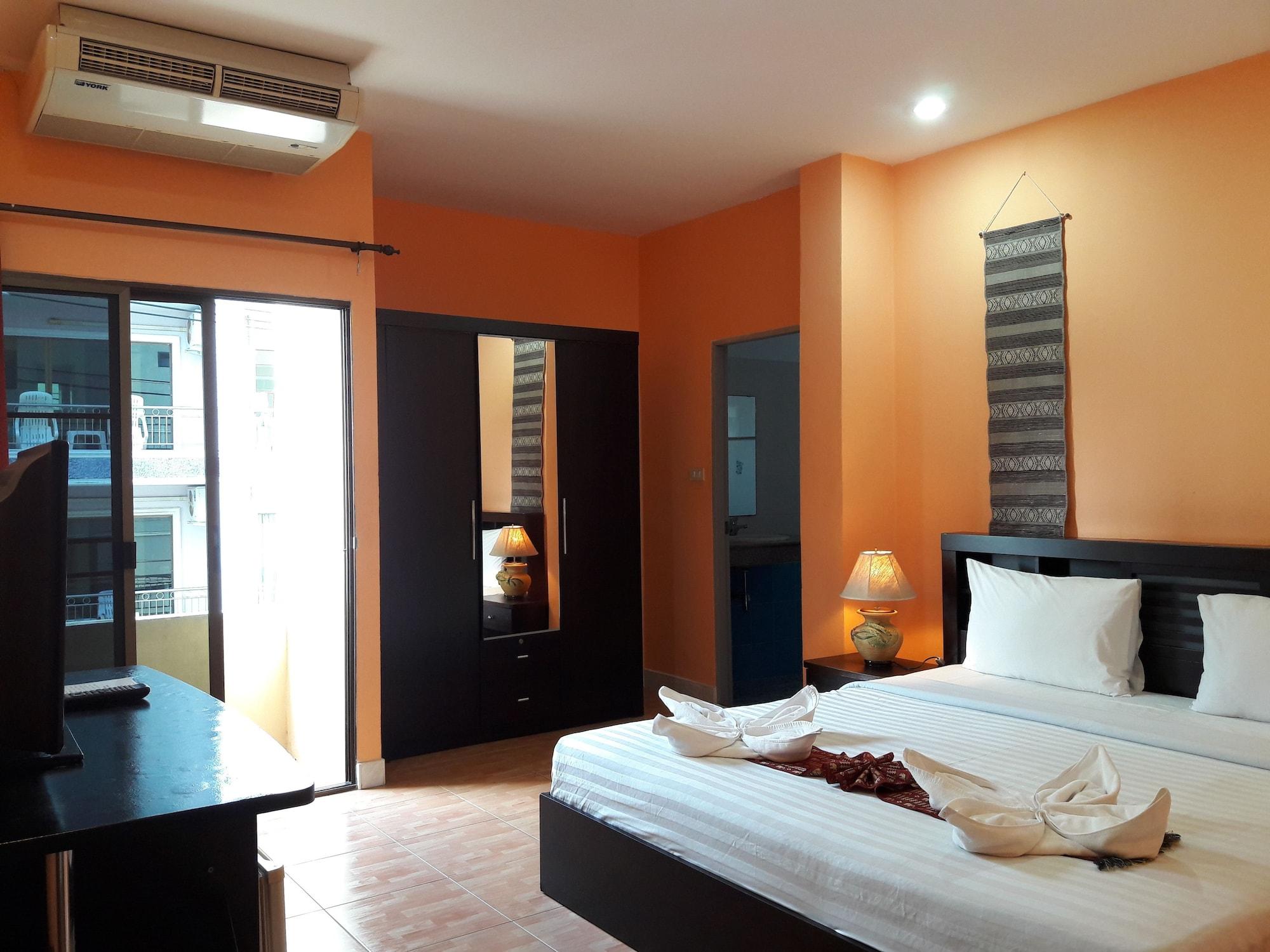 Green Mango Guesthouse Patong Екстериор снимка