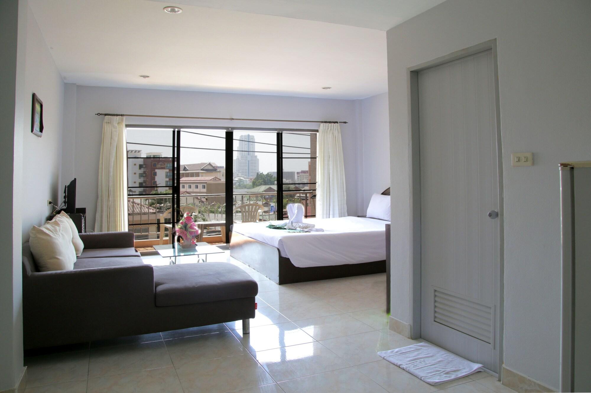 Green Mango Guesthouse Patong Екстериор снимка