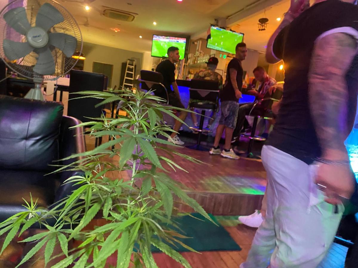 Green Mango Guesthouse Patong Екстериор снимка