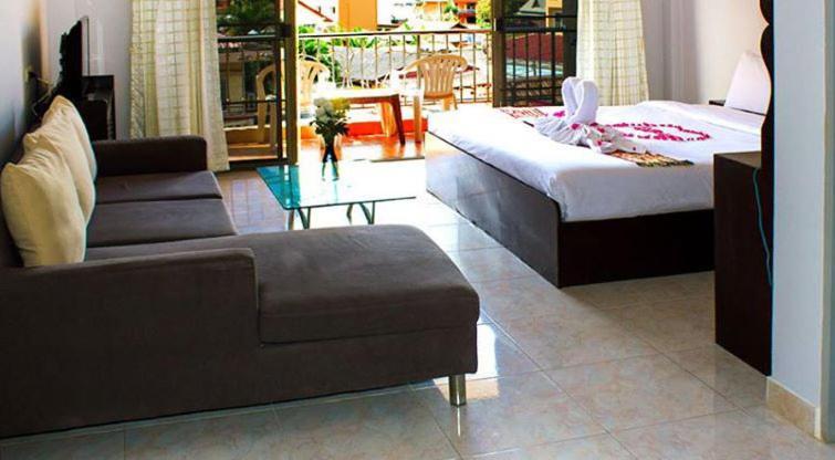 Green Mango Guesthouse Patong Екстериор снимка